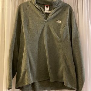 “The North Face” fleece